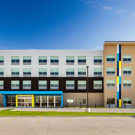 Tru By Hilton Oshkosh Hotel Buitenkant foto