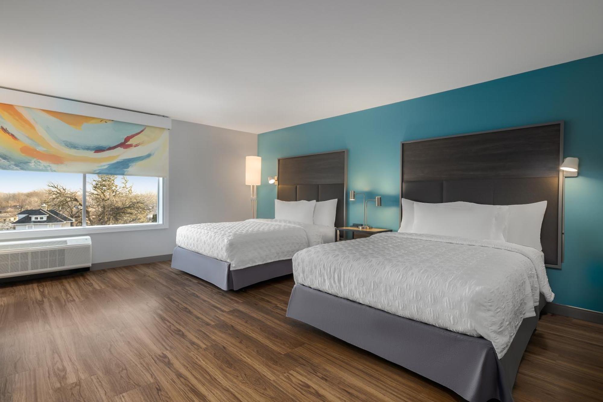 Tru By Hilton Oshkosh Hotel Buitenkant foto